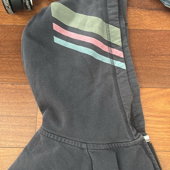 Cute jacket - Picture 2 of 6